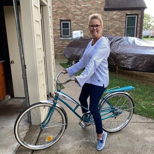 Meet your Posher, Heidi